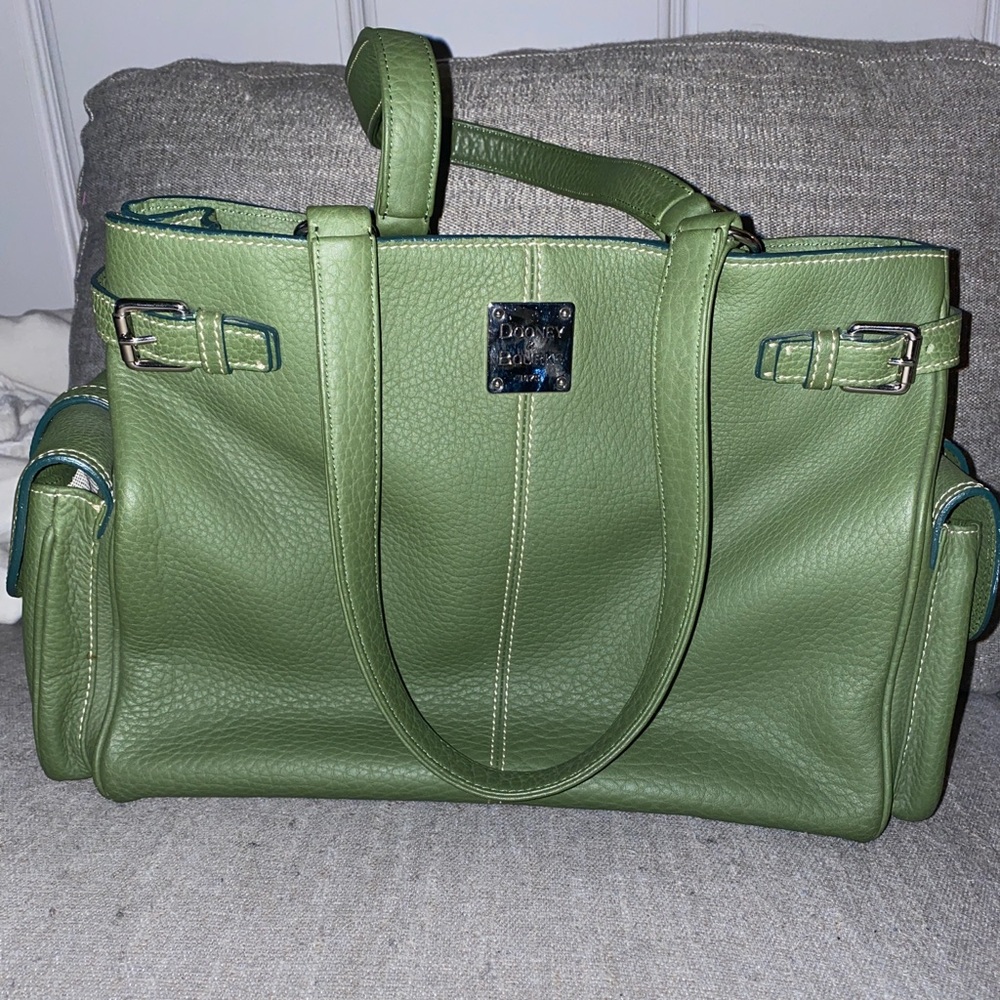 Dooney & Bourke LG Comprtment Bag